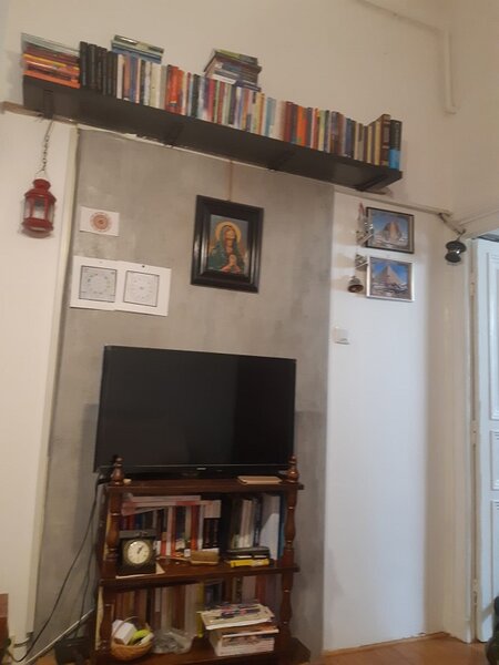 Popa Petre, Mosilor in vila