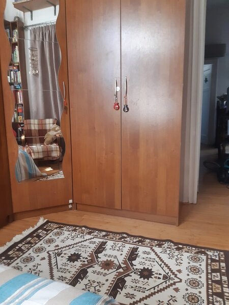 Popa Petre, Mosilor in vila